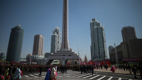 Церемония открытия нового жилого комплекса на улице Рёмён в Пхеньяне - Sputnik Ўзбекистон