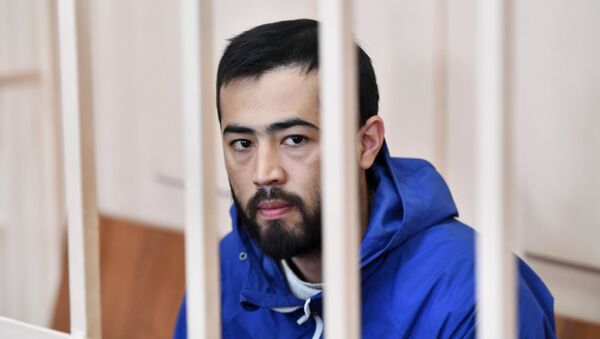 Рассмотрение ходатайства следствия об аресте Акрама Азимова - Sputnik Ўзбекистон