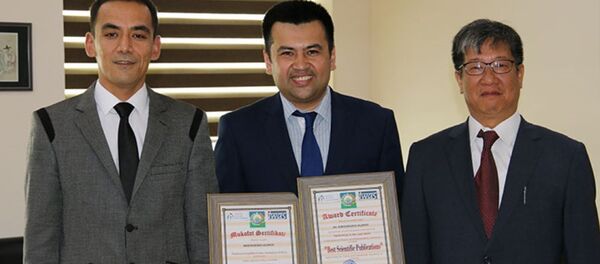 Профессор IUT Хусниддин Олимов удостоен престижной академической награды и признания Международной Академии наук - Sputnik Узбекистан