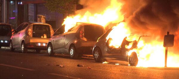 Погромы в Париже после первого тура выборов - Sputnik Узбекистан