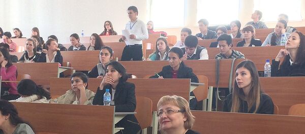 Студенты в аудитории в Ташкенте Студенты в аудитории в Ташкенте - Sputnik Ўзбекистон