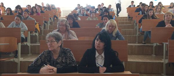 Студенты в аудитории в Ташкенте - Sputnik Узбекистан