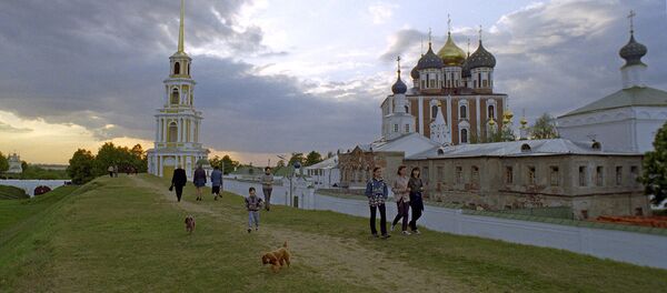 Успенский собор и колокольня Рязанского кремля Успенский собор и колокольня Рязанского кремля - Sputnik Узбекистан