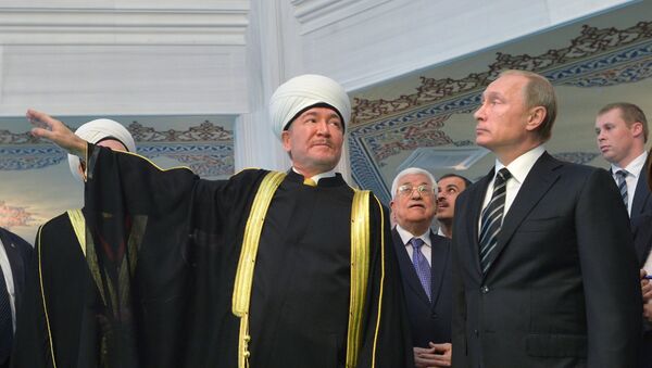 Prezident V. Putin Moskva jome’ masjidi ochilish marosimida qatnashdi - Sputnik O‘zbekiston