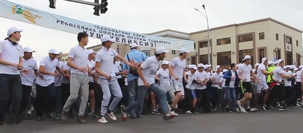 В столице Узбекистана состоялся благотворительный марафон В столице Узбекистана состоялся благотворительный марафон - Sputnik Ўзбекистон