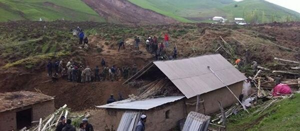 Оползень в Узгене Оползень в Узгене - Sputnik Ўзбекистон