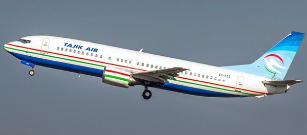 Самолет авиакомпании Таджик Эйр, архивное фото - Sputnik Узбекистан
