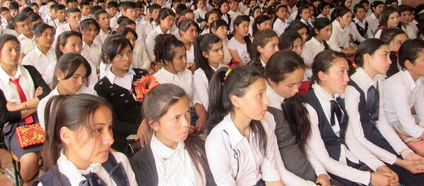 Беседа со школьниками по профилактике преступлений Беседа со школьниками по профилактике преступлений - Sputnik Ўзбекистон