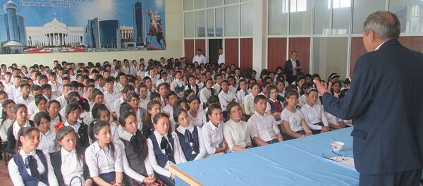 Beseda so shkolnikami po profilaktike prestupleniy Beseda so shkolnikami po profilaktike prestupleniy - Sputnik O‘zbekiston