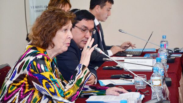 Вице-президент Комитета ООН по правам ребенка судья Рената Винтер - Sputnik Узбекистан