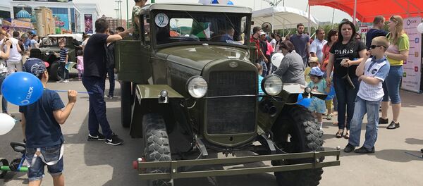 Vistavka retro avtomobiley v Tashkente - Sputnik O‘zbekiston