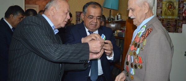 V Navoi veteranov pozdravili s dnem Pobedi - Sputnik O‘zbekiston