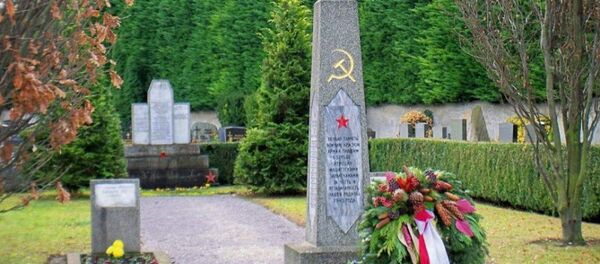 Мемориал советскому солдату на центральном кладбище в вене - Sputnik Ўзбекистон