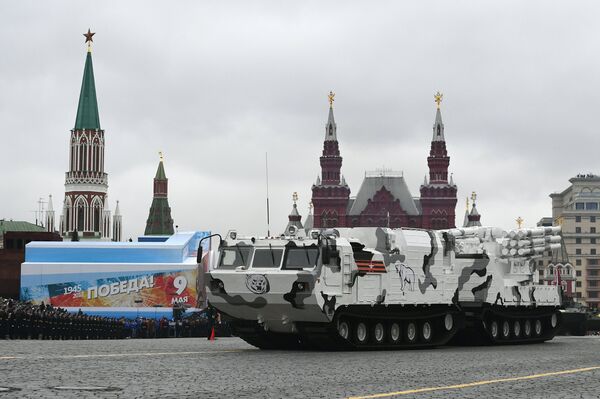 Военный парад, посвящённый 72-й годовщине Победы в ВОВ - Sputnik Узбекистан