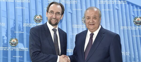 Абдулазиз Камилов и Зейд Раад аль-Хусейн Абдулазиз Камилов и Зейд Раад аль-Хусейн - Sputnik Ўзбекистон