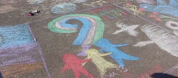 Спасибо за мирное небо: конкурс детских рисунков к 9 Мая Спасибо за мирное небо: конкурс детских рисунков к 9 Мая - Sputnik Узбекистан