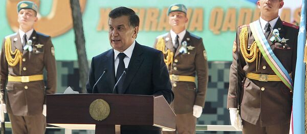 Шавкат Мирзиеёв поздравляет ветеранов 9 мая - Sputnik Узбекистан