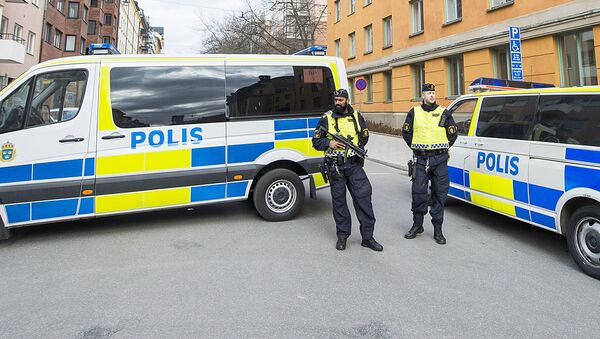 Полицейские микроавтобусы в Стокгольме - Sputnik Узбекистан