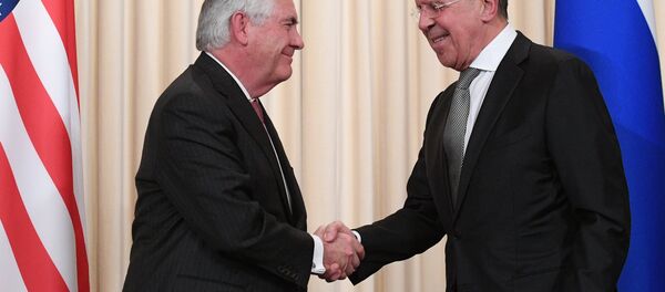 Глава МИД России Сергей Лавров и госсекретарь США Рекс Тиллерсон - Sputnik Узбекистан