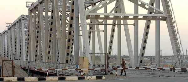 Мост через реку Амударью на границе Узбекистана и Афганистана - Sputnik Узбекистан