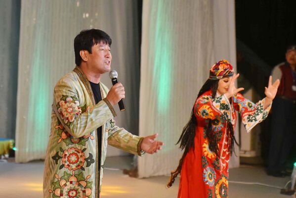 Дни культуры Узбекистана в Таджикистане, заслуженный артист Узбекистана Махмуд Намозов - Sputnik Узбекистан