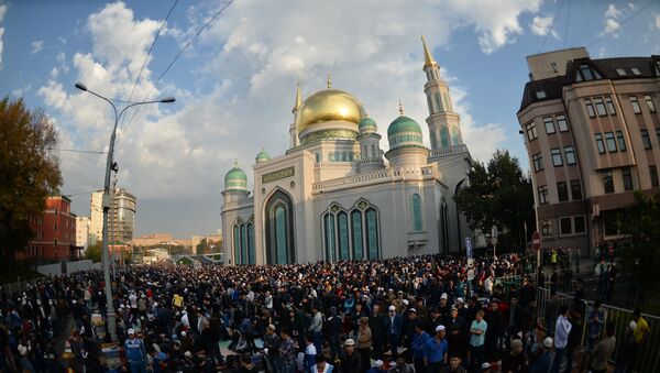 Moskva jome’ masjidida Qurbon-Hayit bayrami - Sputnik O‘zbekiston