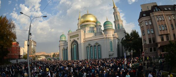 Праздник Курбан-Байрам в Московской Соборной мечети Праздник Курбан-Байрам в Московской Соборной мечети - Sputnik Узбекистан