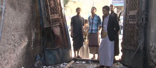 Яманда намоз вақтида номаълум шахслар масжидни портлатишди Яманда намоз вақтида номаълум шахслар масжидни портлатишди - Sputnik Ўзбекистон