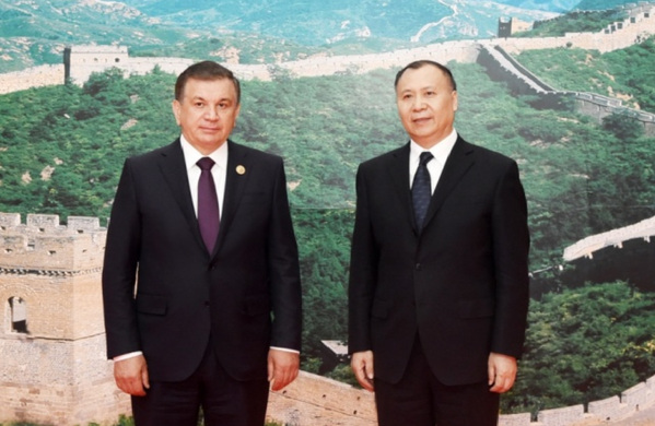Шавкат Мирзиёев посетил Китайскую аэрокосмическую научно-промышленную корпорацию в Пекине - Sputnik Узбекистан