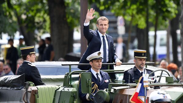 Президент Франции Эммануэль Макрон после официальной церемонии вступления в должность Президента французской Республики - Sputnik Узбекистан