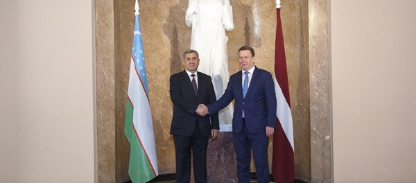 Нигматилла Юлдашев и Марис Кучинскис Нигматилла Юлдашев и Марис Кучинскис - Sputnik Ўзбекистон