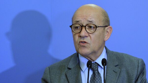 Ministre français de la Défense Jean-Yves Le Drian - Sputnik Ўзбекистон
