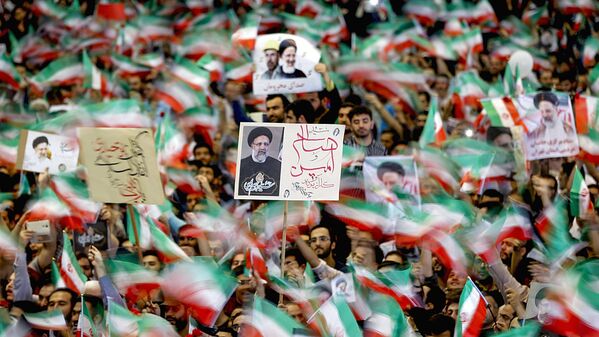 Митинг в Иране в поддержку Ибрагима Раиси, кандидата в президенты - Sputnik Узбекистан