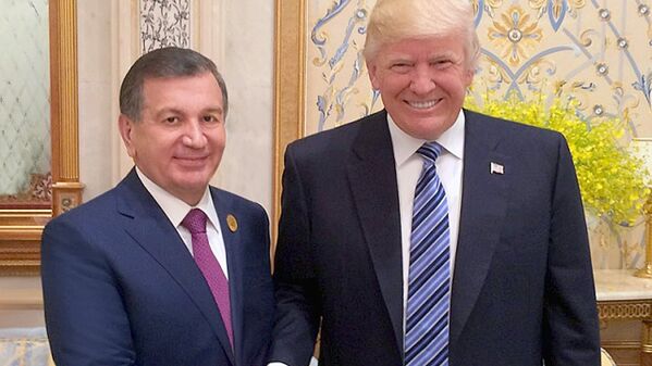Президенты Узбекистана и США - Шавкат Мирзиёев и Дональд Трамп - Sputnik Узбекистан