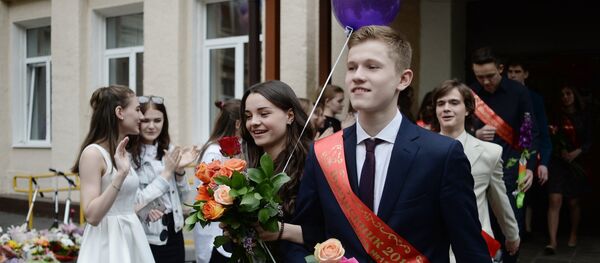 Празднование последнего звонка в России - Sputnik Ўзбекистон