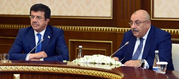 Заместитель премьер-министра Турции Йилдырым Тугрул Тюркеш Заместитель премьер-министра Турции Йилдырым Тугрул Тюркеш - Sputnik Узбекистан