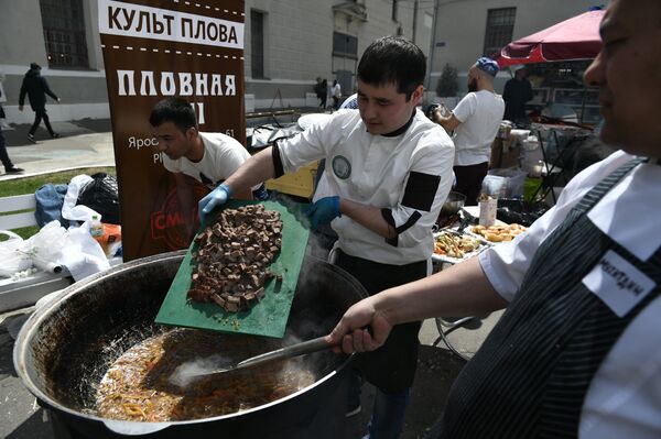 В музее Москвы прошел фестиваль-конкурс Культ плова - Sputnik Узбекистан