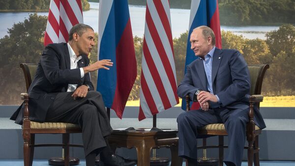 Президент России Владимир Путин (справа) и президент США Барак Обама - Sputnik Узбекистан
