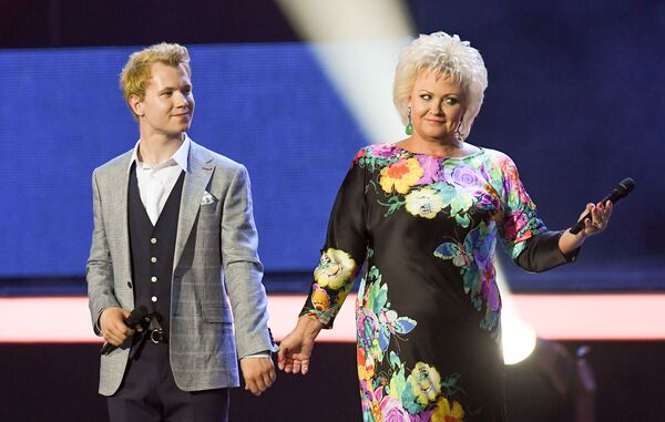 Анне Вески и Игорь Лесков на гала-концерте Ты супер! в Кремле - Sputnik Узбекистан