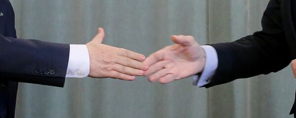 Рукопожатие - Sputnik Ўзбекистон