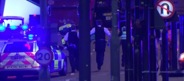 Спутник_Ночной теракт в Лондоне Спутник_Ночной теракт в Лондоне - Sputnik Узбекистан