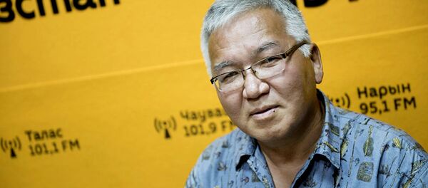 Кыргызский политолог Марс Сариев во время интервью Sputnik Кыргызстан Кыргызский политолог Марс Сариев во время интервью Sputnik Кыргызстан - Sputnik Узбекистан