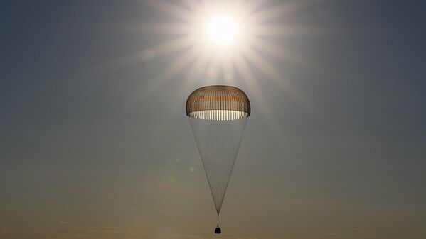 Союз МС-03 вернулся на Землю - Sputnik Узбекистан