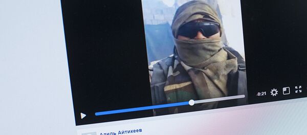Видео, снятое кыргызстанцем, предположительно, в Сирии. Фото со страницы Facebook пользователя Адиля Айтикеева - Sputnik Узбекистан
