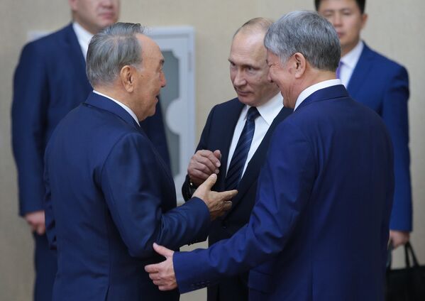 Рабочий визит президента РФ В. Путина в Казахстан. День второй - Sputnik Узбекистан