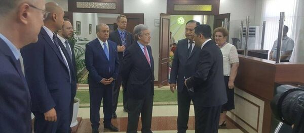 Генсек ООН пообщался с жителями махалли в Самарканде - Sputnik Ўзбекистон