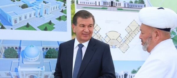 Шавкат Мирзиёев посетил мемориальный комплекс Имама Бухари - Sputnik Узбекистан