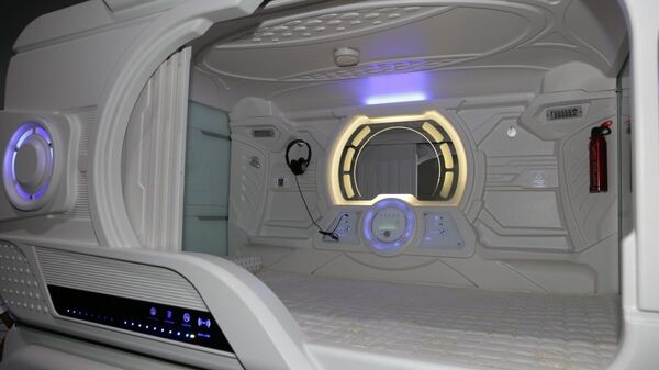 Автономная экокапсула на солнечной батарее на выставке ЭКСПО-2017 в Астане  - Sputnik Узбекистан