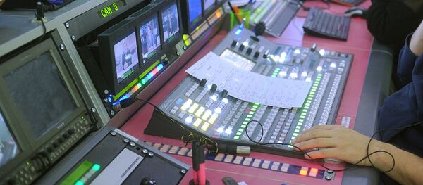 Режиссерский пульт в телестудии - Sputnik Узбекистан
