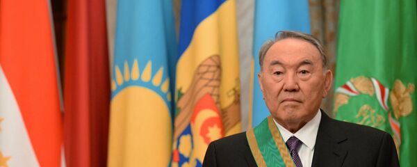 Патриарх Кирилл вручил орден Сергия Радонежского президенту Казахстана Н. Назарбаеву Патриарх Кирилл вручил орден Сергия Радонежского президенту Казахстана Н. Назарбаеву - Sputnik Ўзбекистон